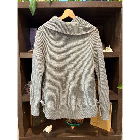 Ruby Moon Gray Tie Side Turtleneck Sweater Size Medium - Picture 2 of 6